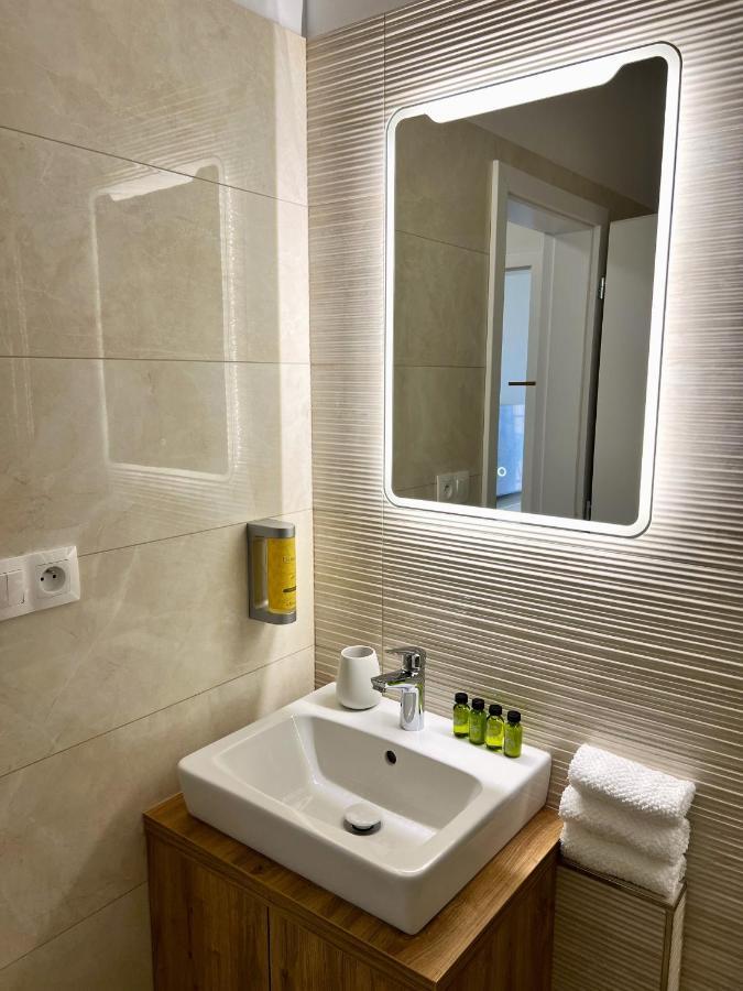Cozy Stay Apartment Trenčín Esterno foto