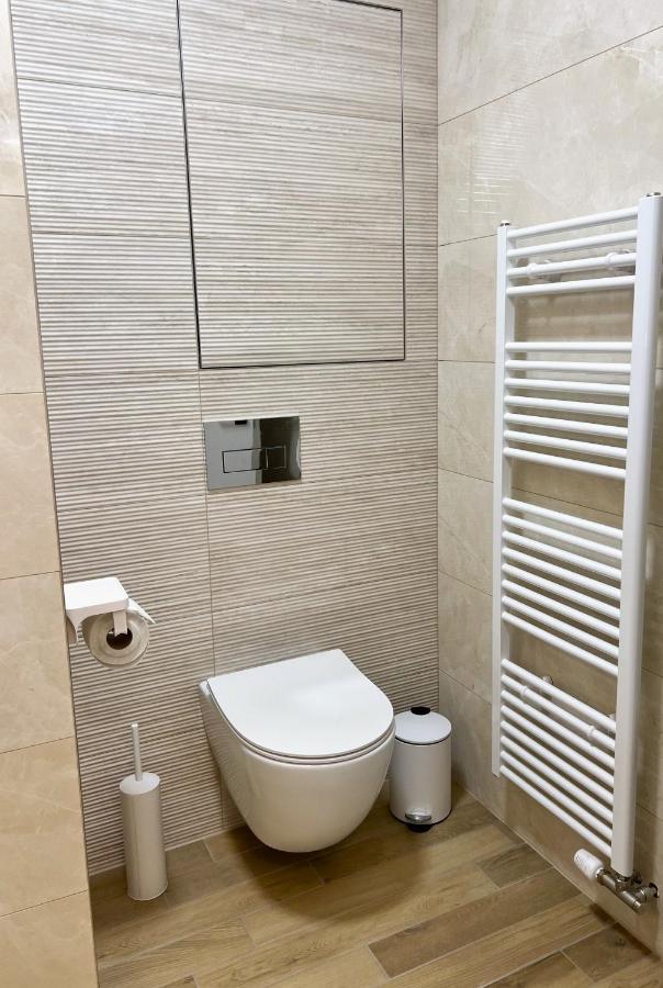 Cozy Stay Apartment Trenčín Esterno foto