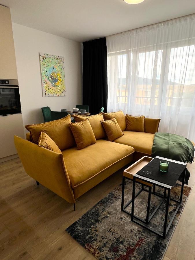 Cozy Stay Apartment Trenčín Esterno foto