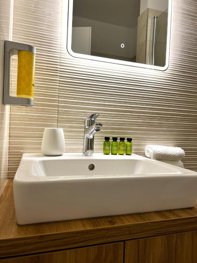 Cozy Stay Apartment Trenčín Esterno foto
